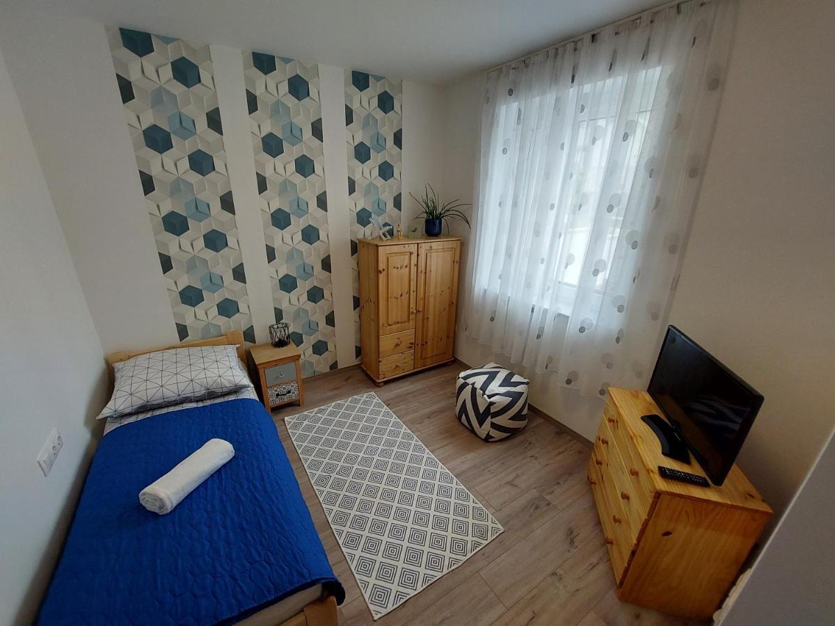 Kempi Kuckoja Balatonalmádi Eksteriør bilde