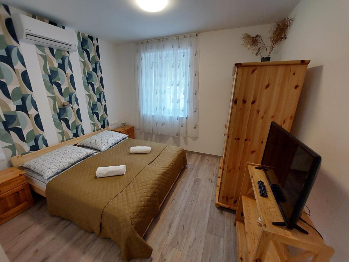 Kempi Kuckoja Balatonalmádi Eksteriør bilde